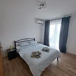 Damir With Sea View Apartamento