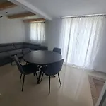 Damir With Sea View Apartamento