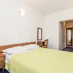 Damir With Sea View Apartamento *