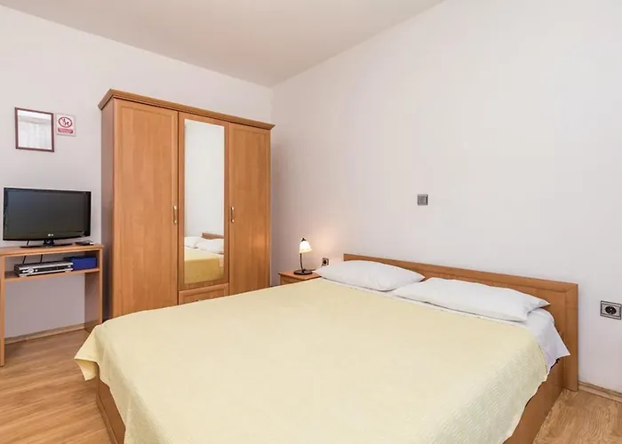 Apartament Damir With Sea View Brseč